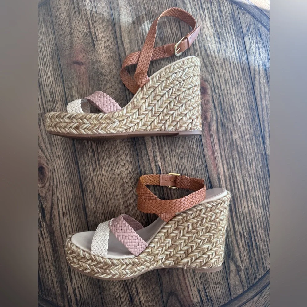 Stuart Weitzman Elsie Wedge Sandal SZ 8 Beige Combo Woven
